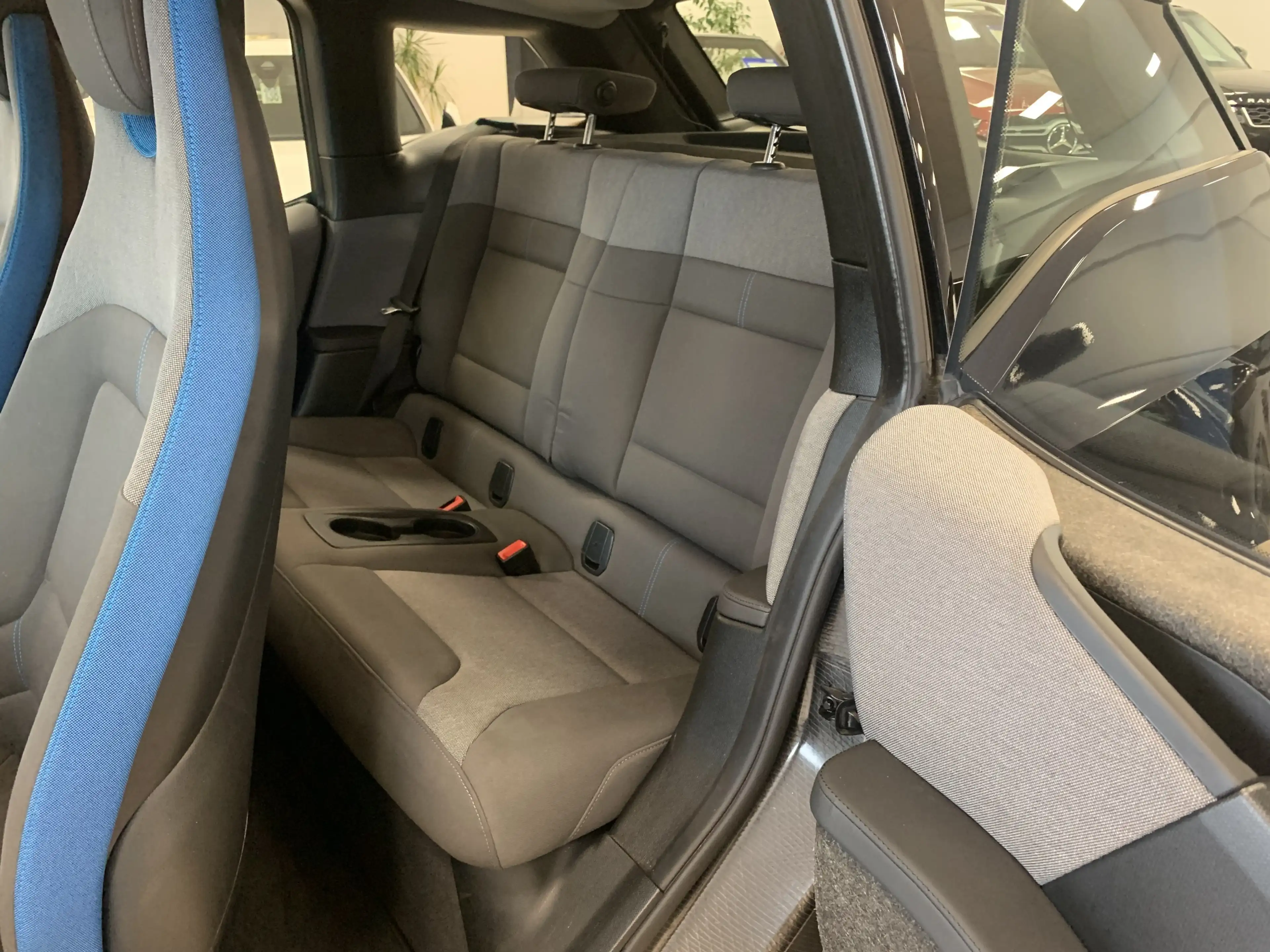 BMW i3 Navi*CarPlay*ACC*R-Cam*CarPlay*LED*Keyless*1H — photo 10