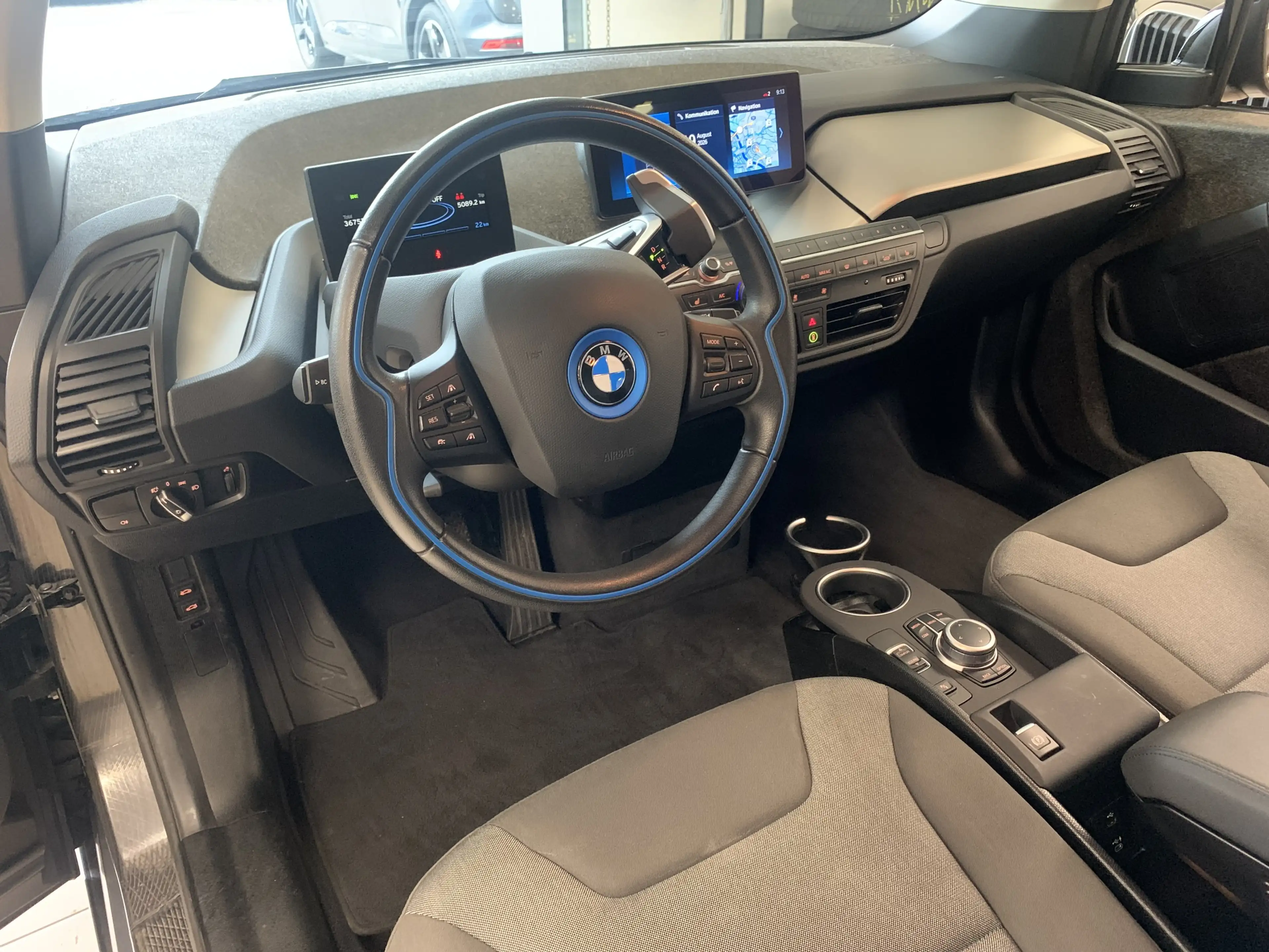 BMW i3 Navi*CarPlay*ACC*R-Cam*CarPlay*LED*Keyless*1H — photo 12