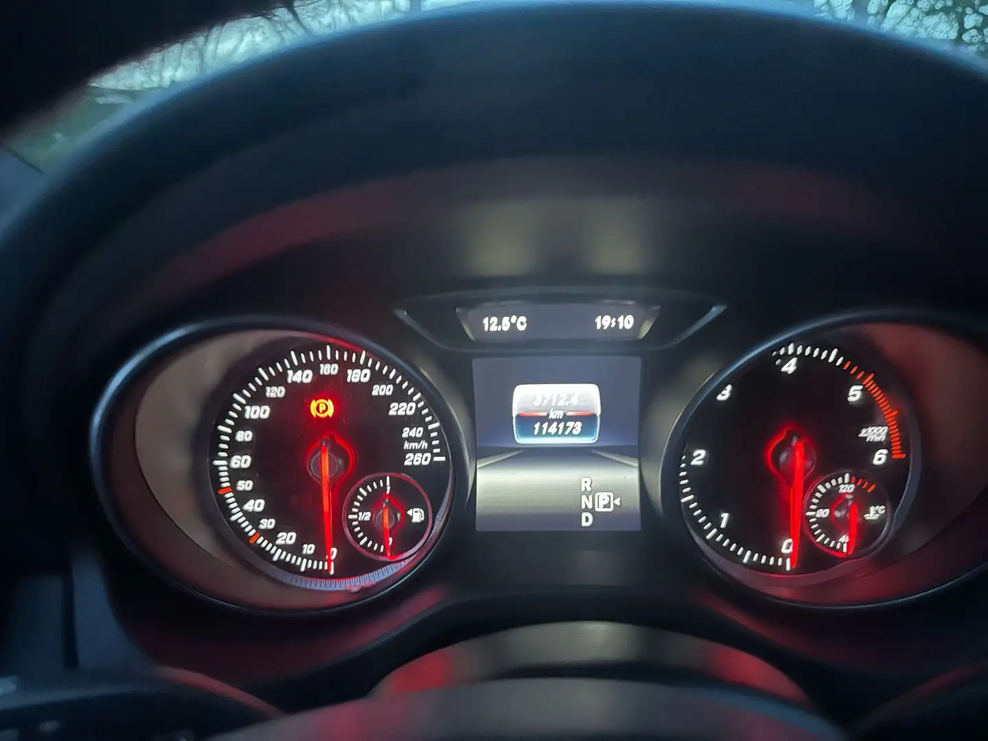 Mercedes-Benz 220 CLA 220 Белый - 2