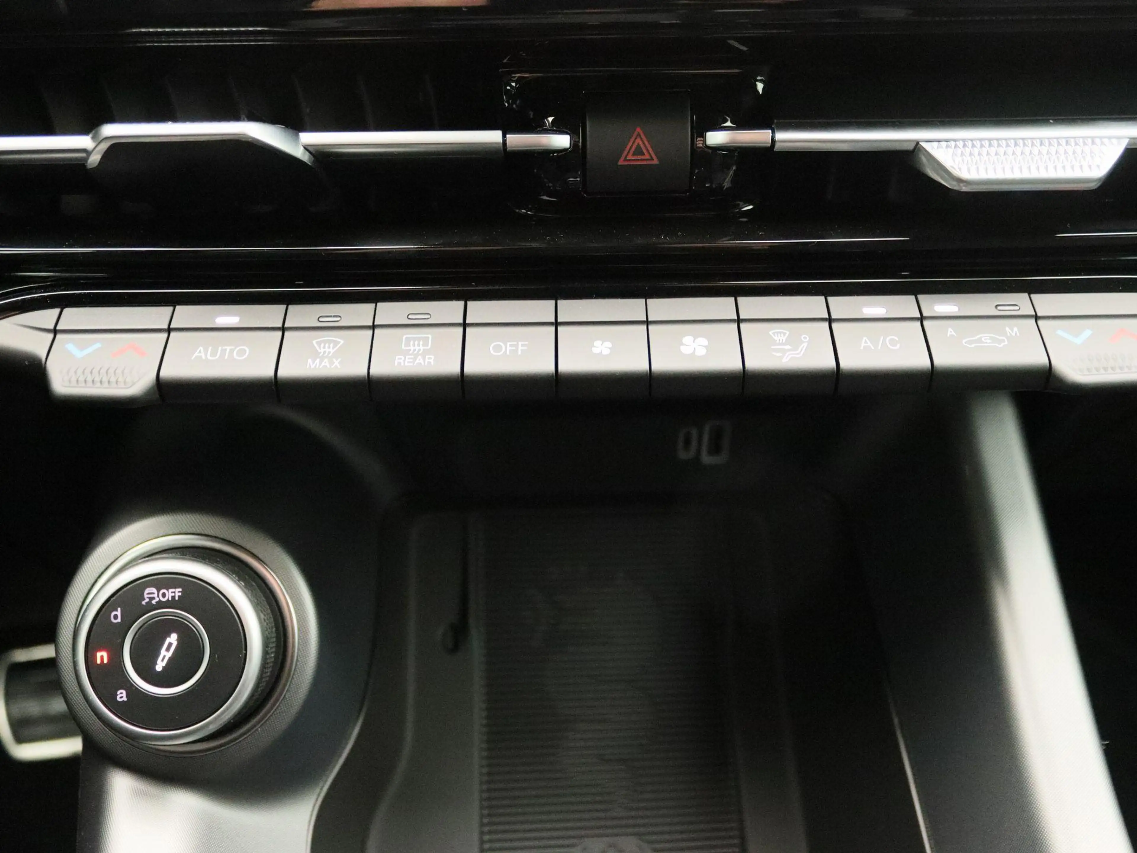 Alfa Romeo Tonale 1.3 Ibrida Plug-In Q4 Sport Speciale | Panorama da — photo 10