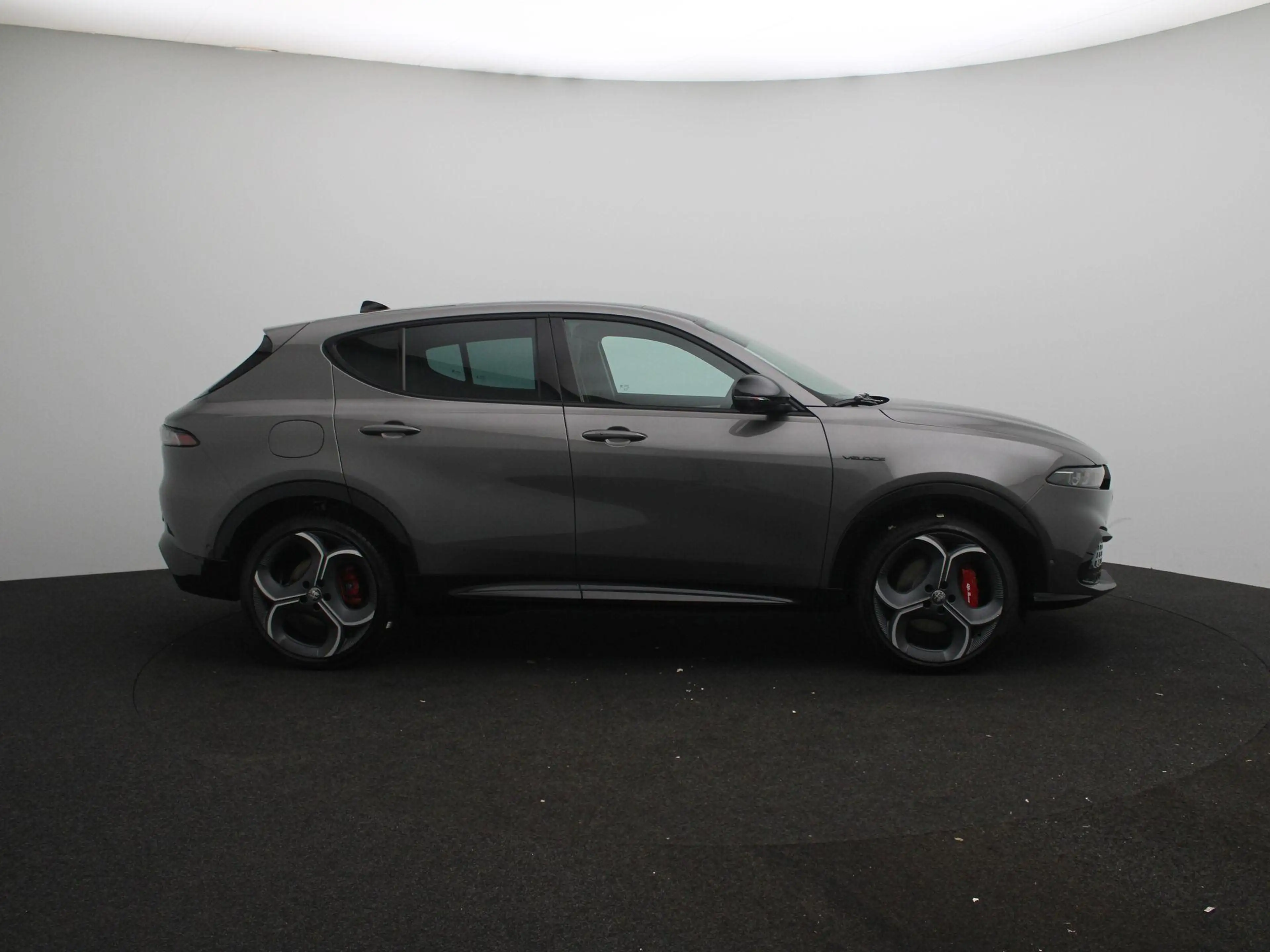 Alfa Romeo Tonale 1.3 Ibrida Plug-In Q4 Sport Speciale | Panorama da — photo 6
