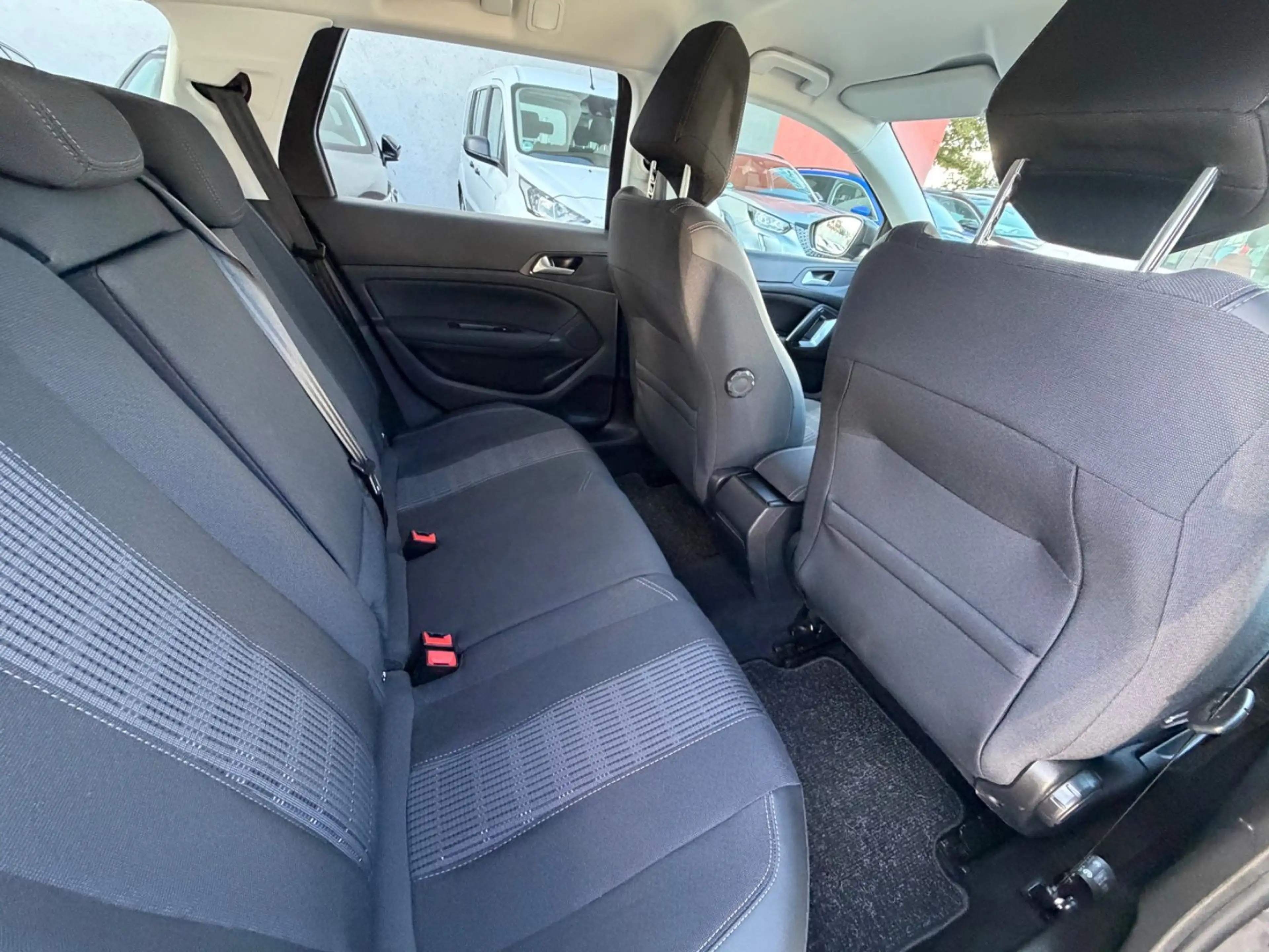 Peugeot 308 SW 1.5 HDi Allure Pack/1.Hand/Kamera/AHK/ACC — photo 15