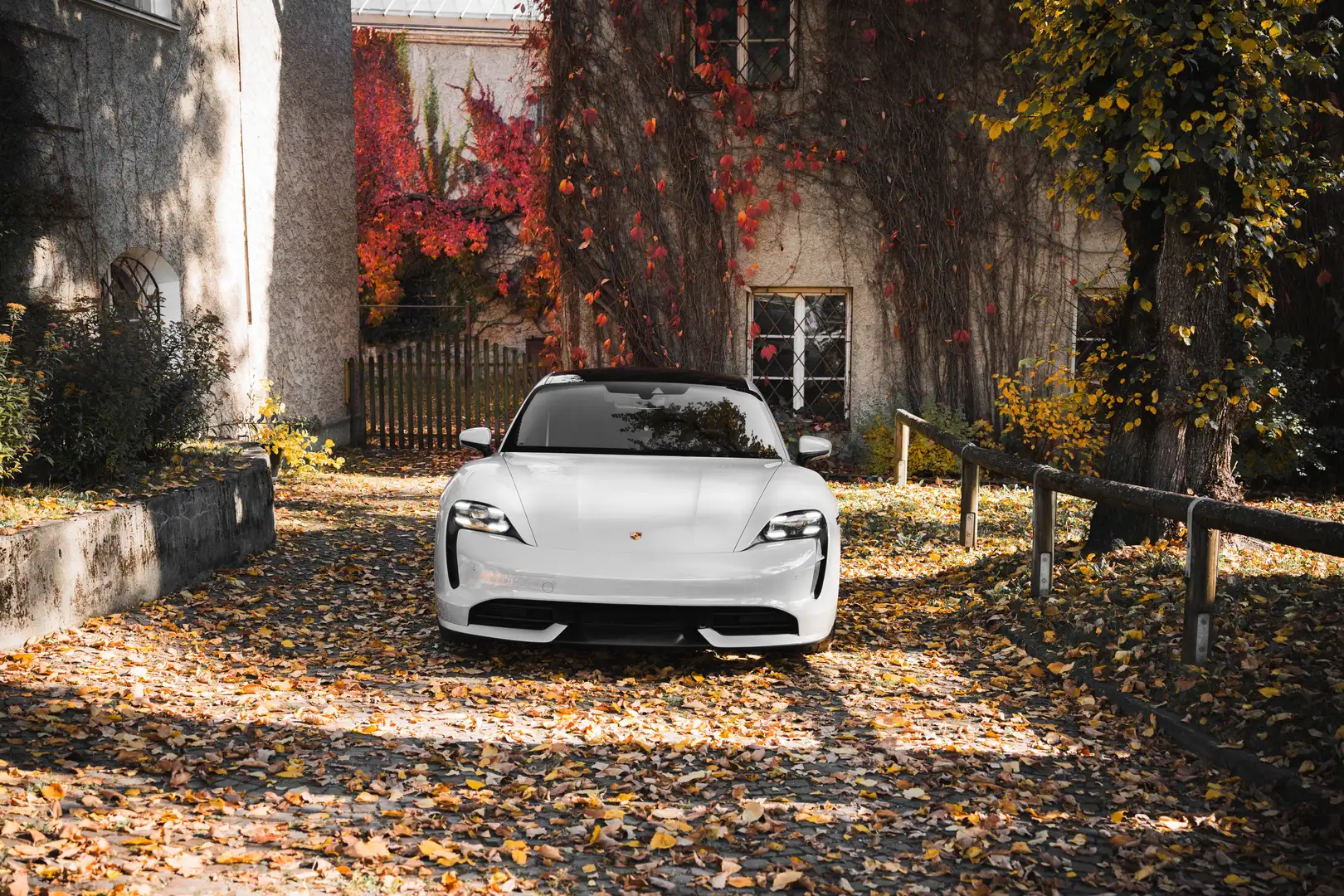 Porsche Taycan Turbo * Kreide * Approved 04/2027 * Gris - 2