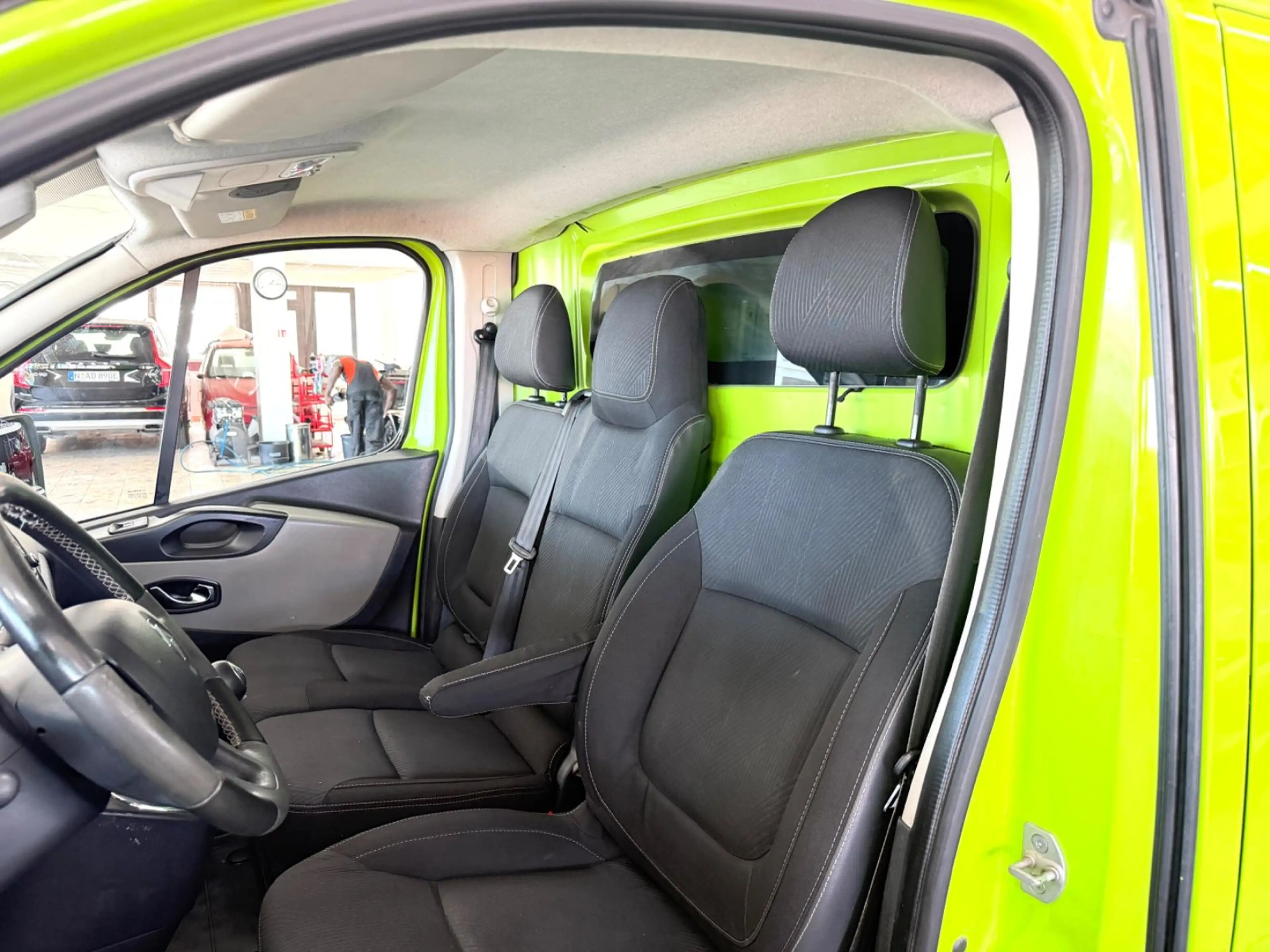 Renault Trafic 1,6 L1H1 Top Zustand Klima Navi AHK — photo 8