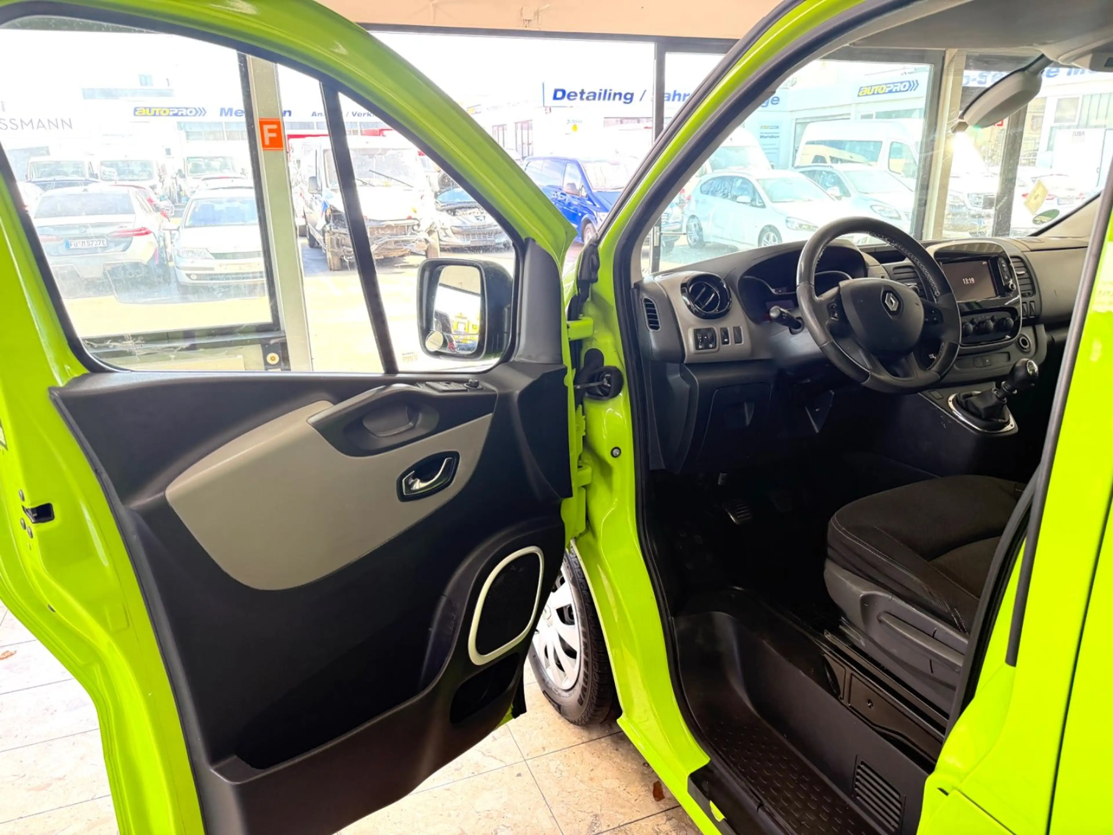 Renault Trafic 1,6 L1H1 Top Zustand Klima Navi AHK — photo 6