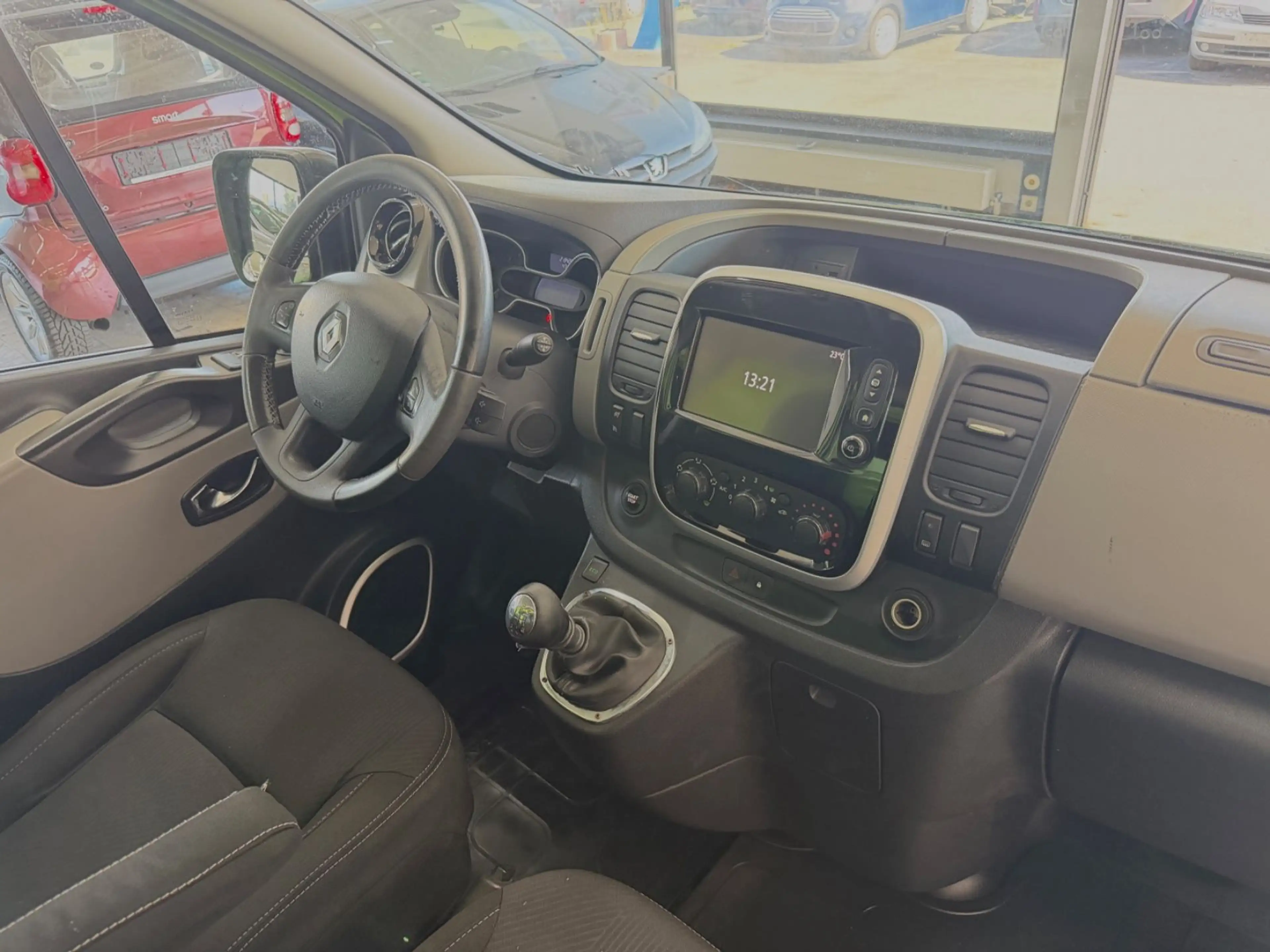 Renault Trafic 1,6 L1H1 Top Zustand Klima Navi AHK — photo 14