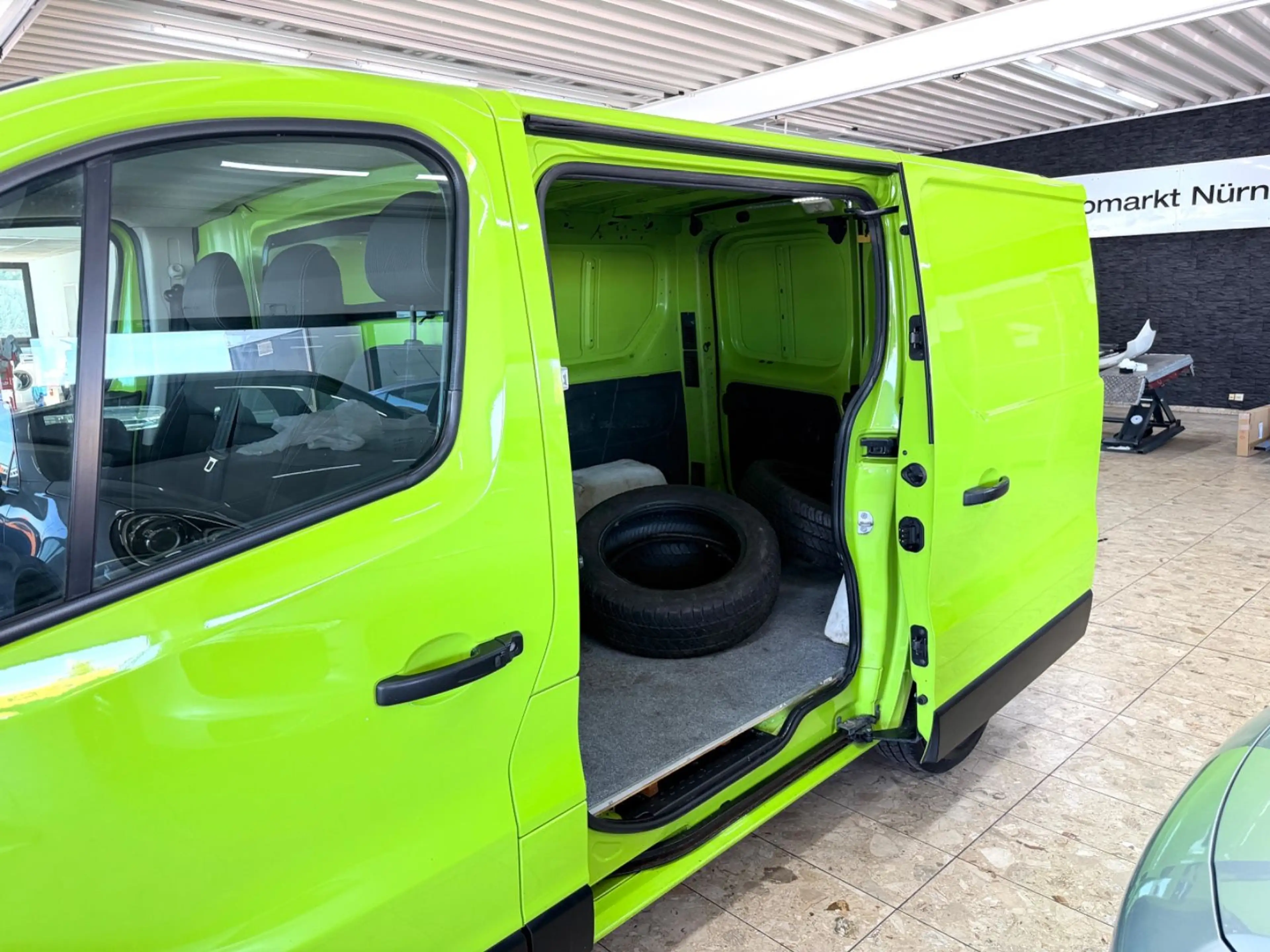 Renault Trafic 1,6 L1H1 Top Zustand Klima Navi AHK — photo 15