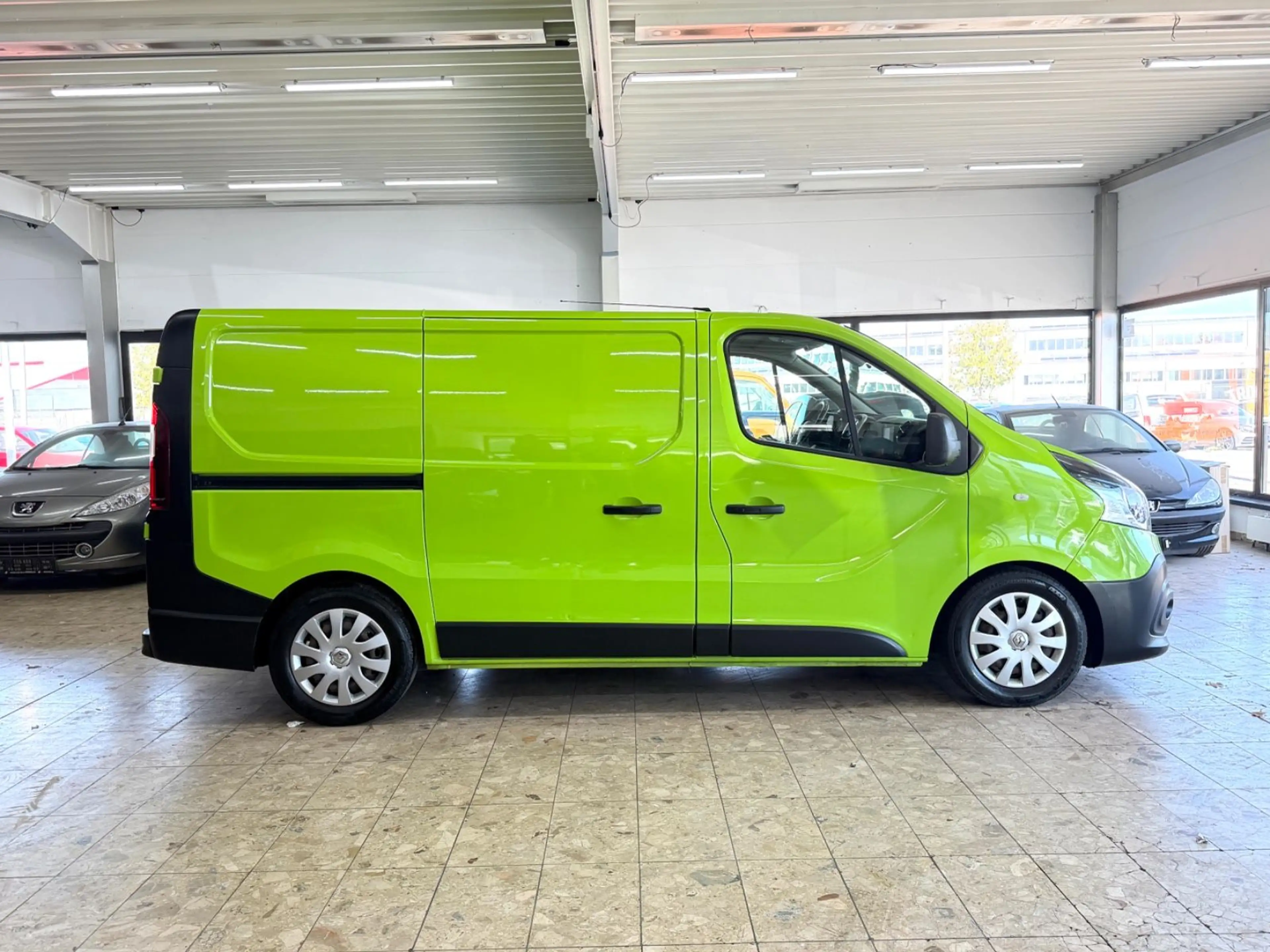 Renault Trafic 1,6 L1H1 Top Zustand Klima Navi AHK — photo 5