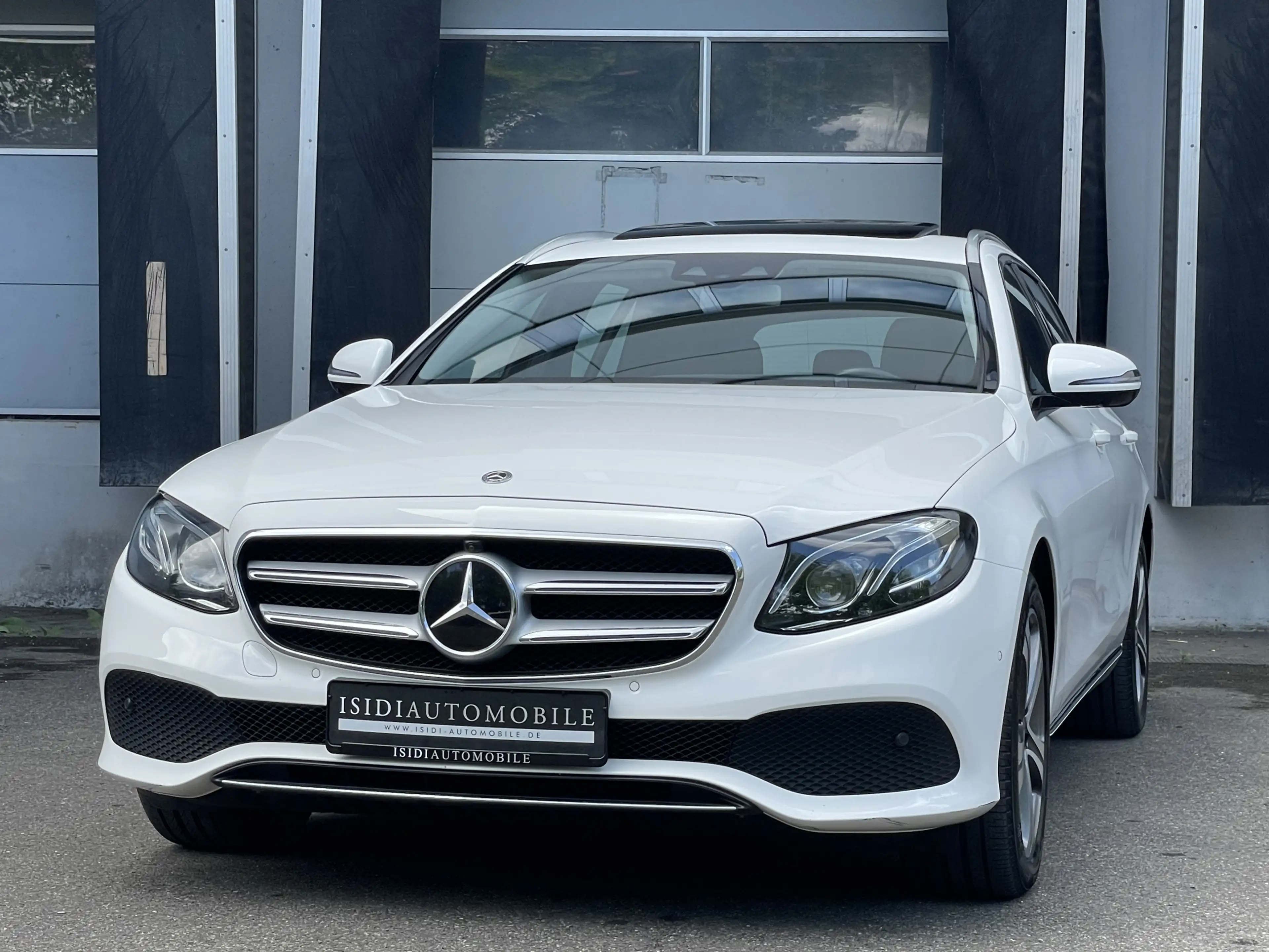 Mercedes-Benz E 400 D 4-M Avantgarde LED Distronic 360°-Kamera
