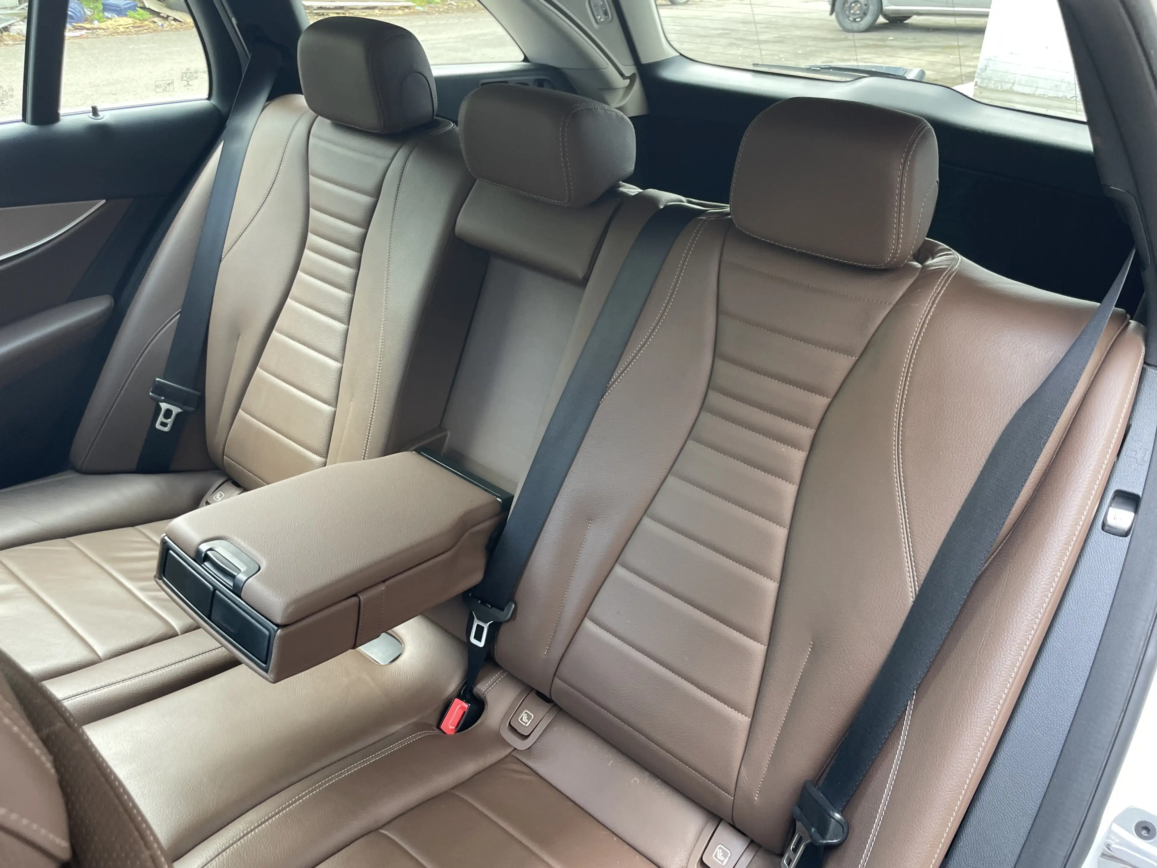Mercedes-Benz E 400 D 4-M Avantgarde LED Distronic 360°-Kamera — photo 15
