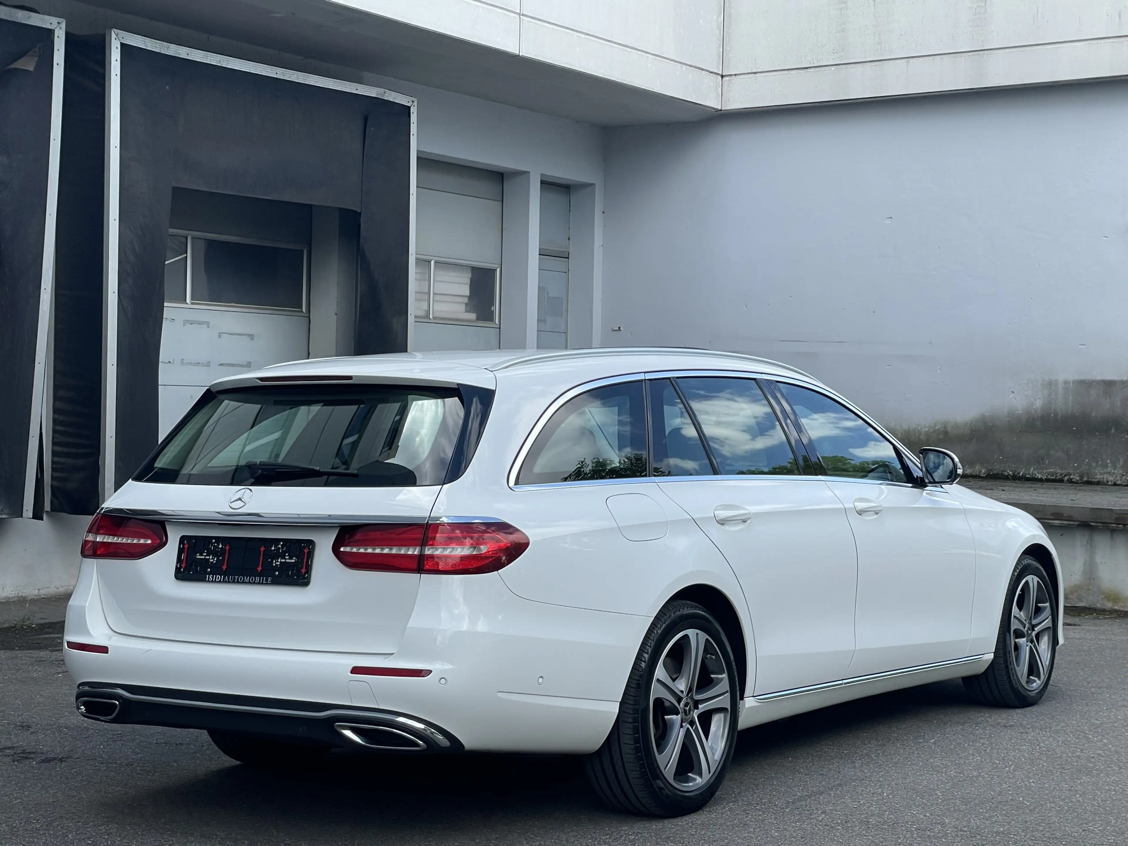 Mercedes-Benz E 400 D 4-M Avantgarde LED Distronic 360°-Kamera — photo 6