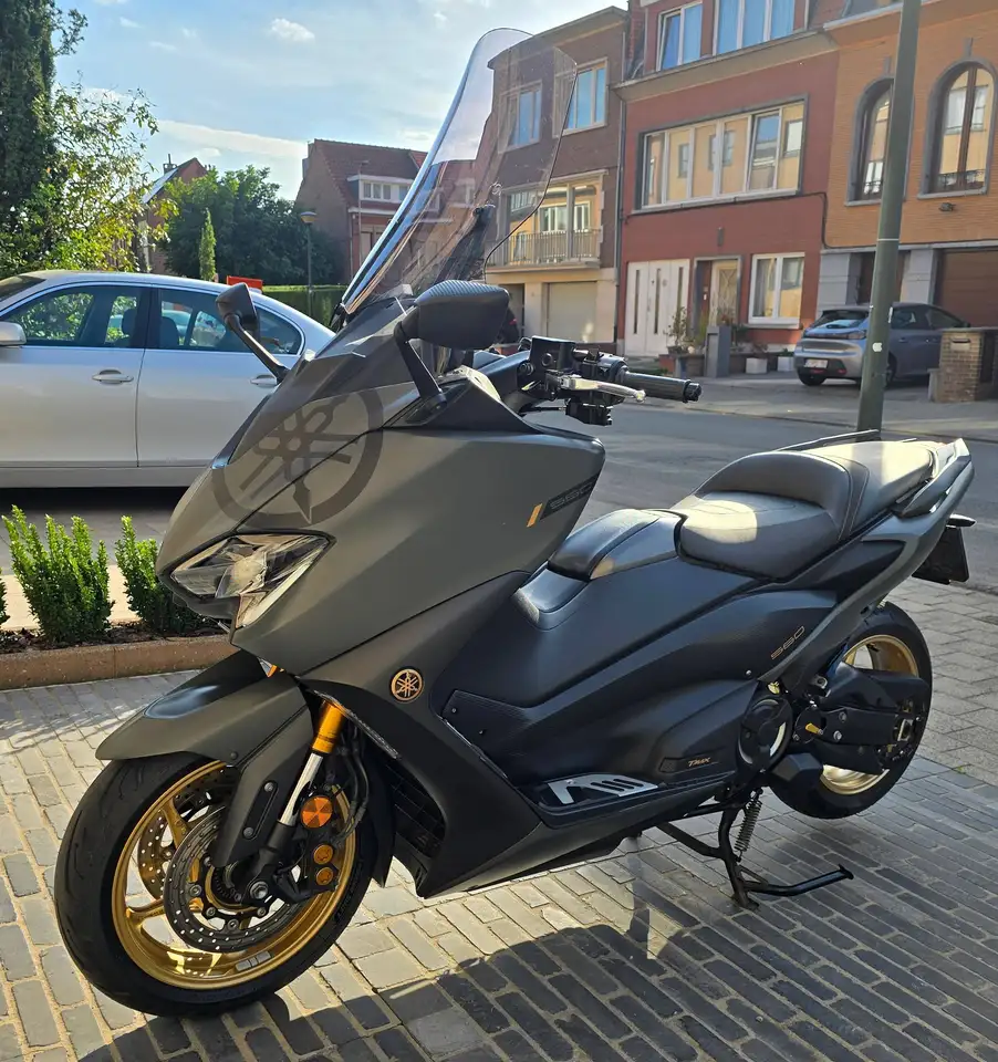 Yamaha Tmax 560