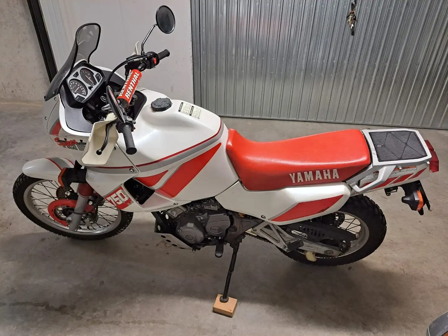 Yamaha XTZ 750 Blanco - 1