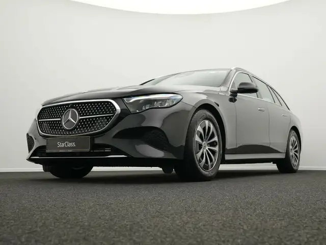 Mercedes-Benz E view 10