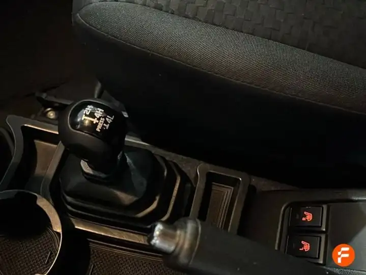 Suzuki Jimny 2024, foto 16