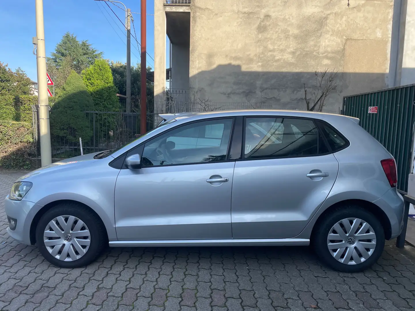 Volkswagen Polo Polo V 2009 5p 1.2 Comfortline 70cv Silber - 2