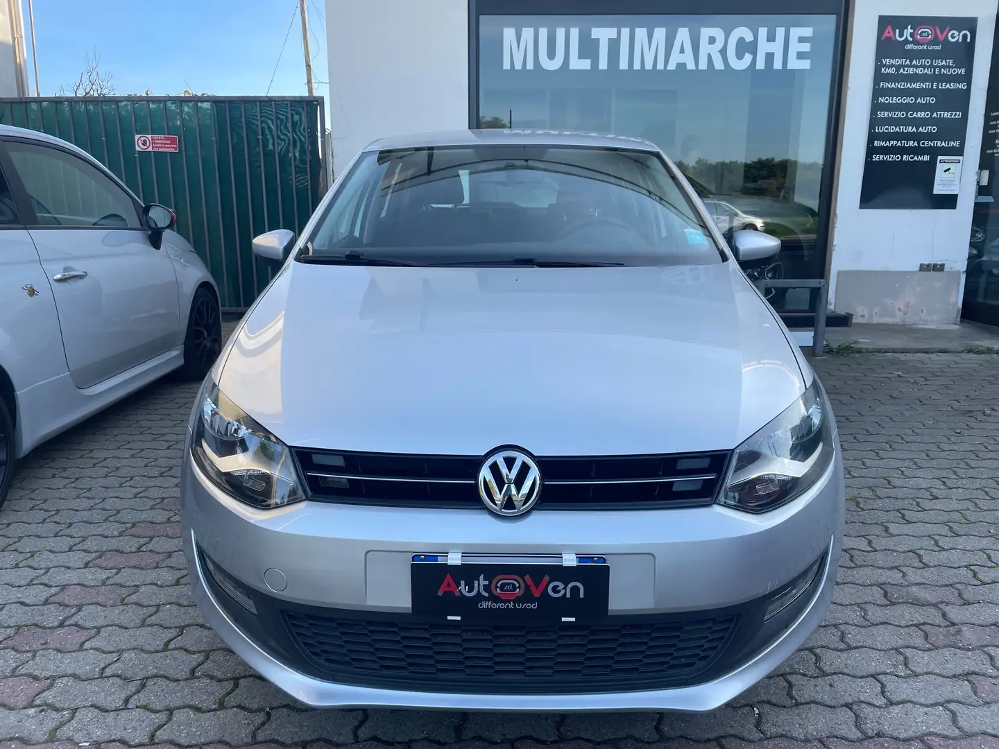 Volkswagen Polo Polo V 2009 5p 1.2 Comfortline 70cv Silber - 1