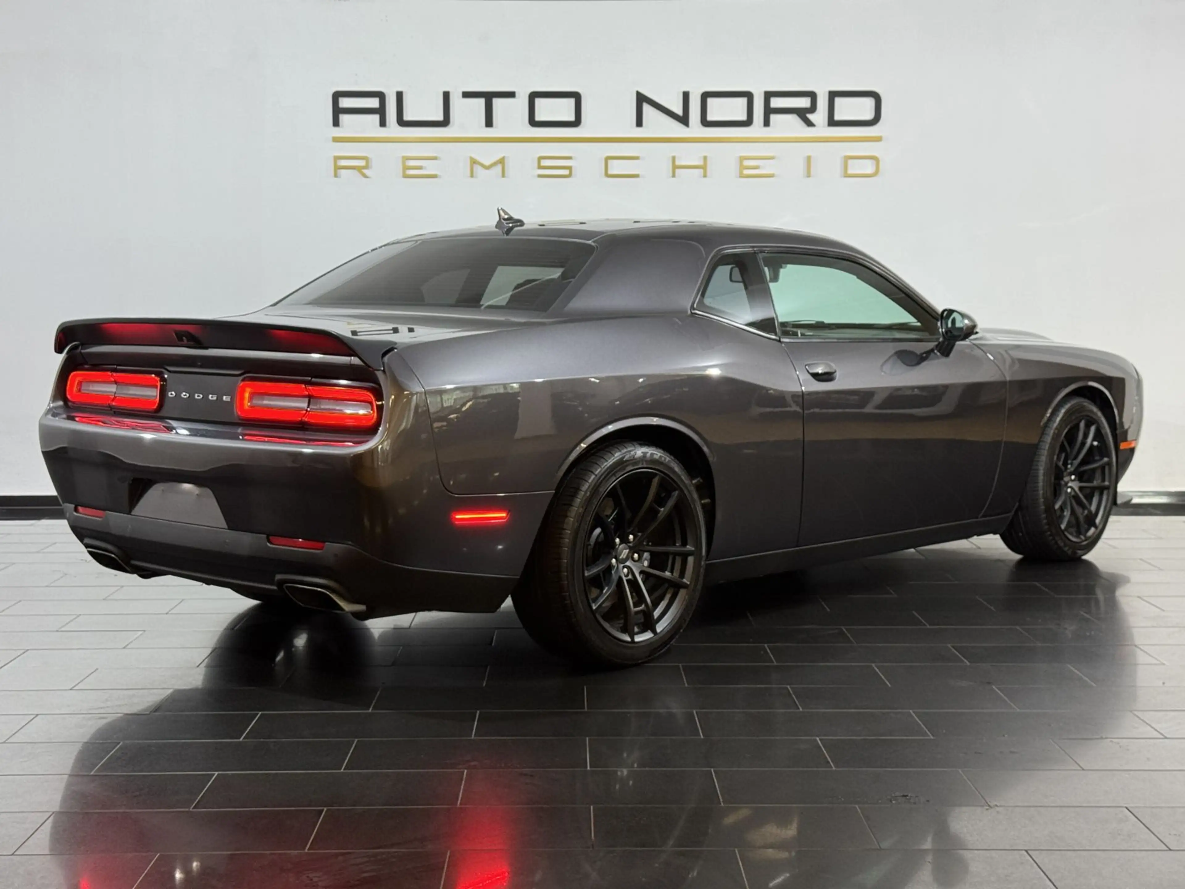 Dodge Challenger 6.4 Hemi 1320 *Kamera*Alpine*CarPlay* — photo 8
