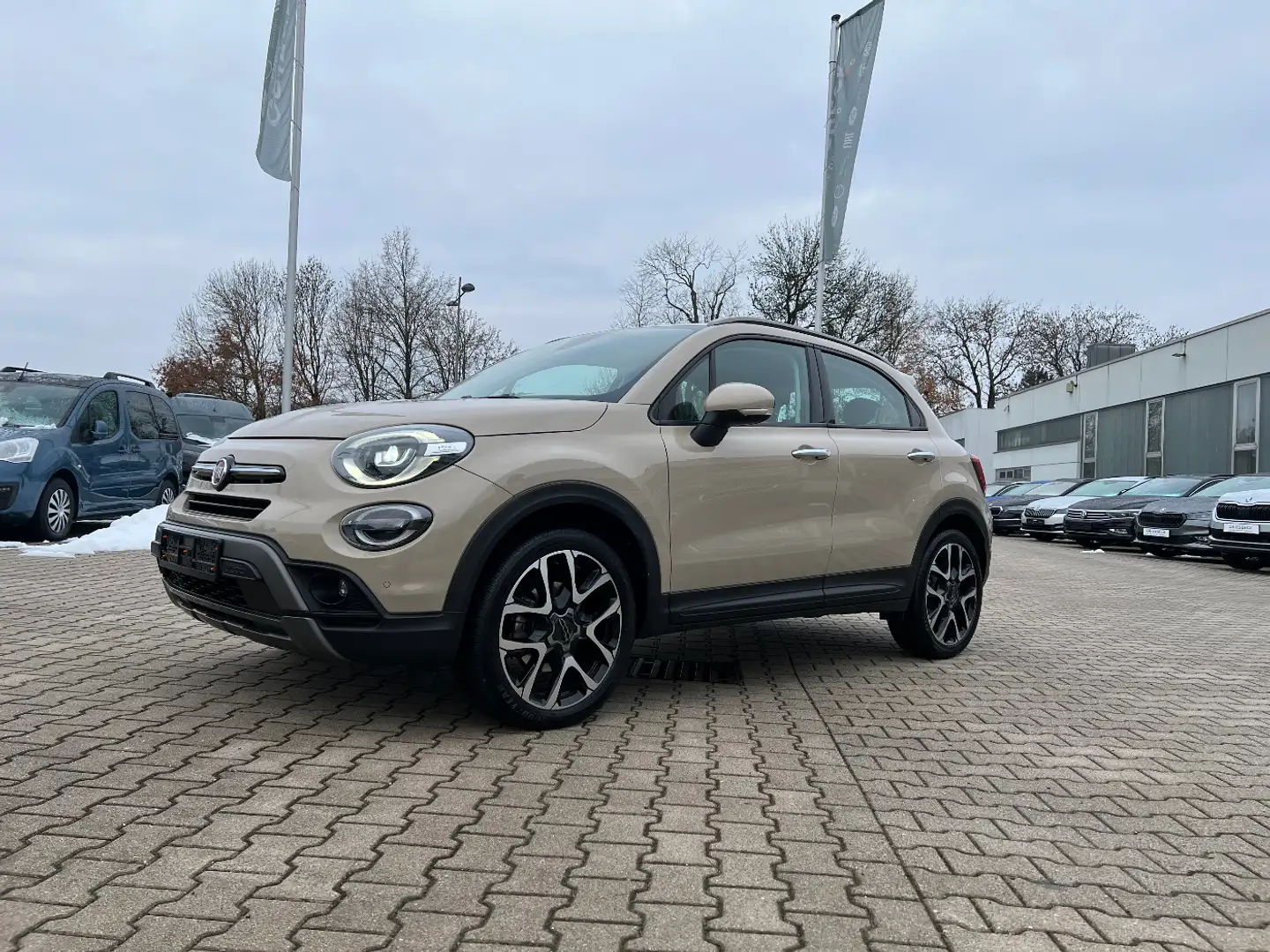 Fiat 500X Cross 1.3 DCT *LED Navi Kamera Sitzh. Alu* Beige - 1