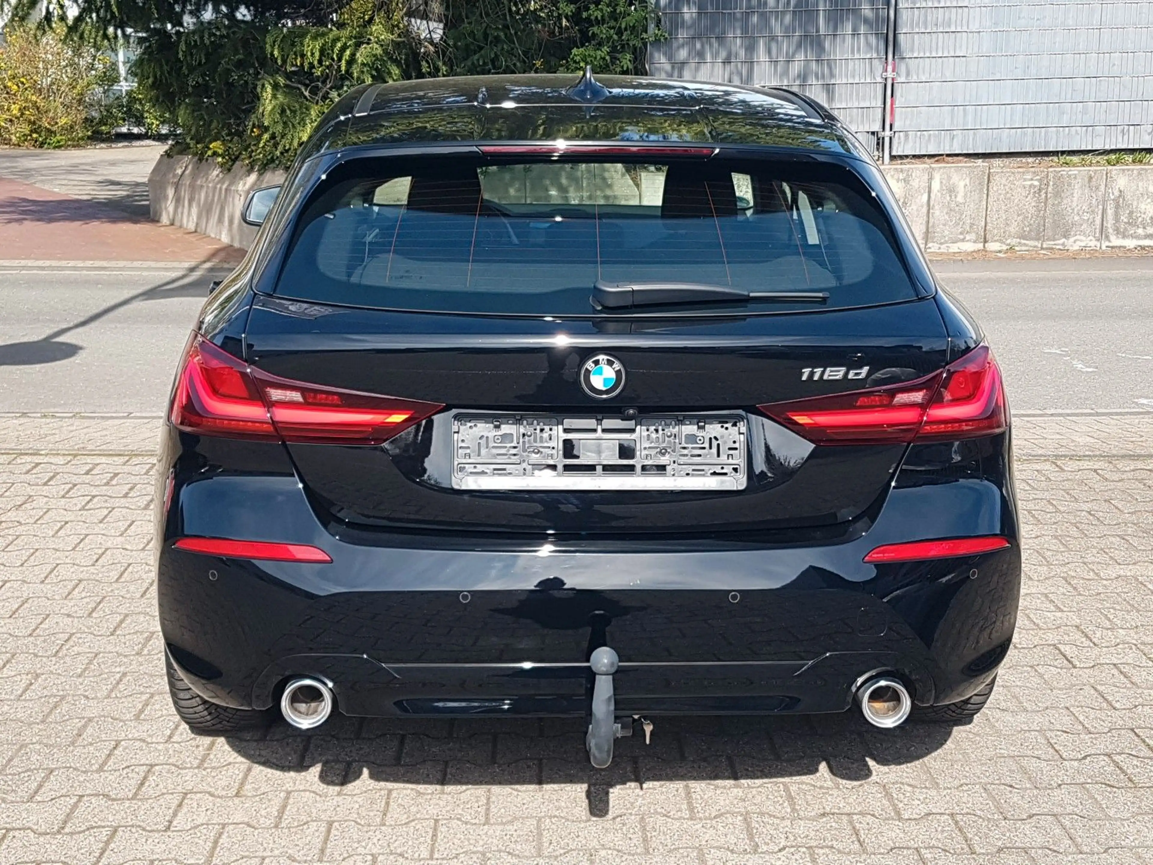 BMW 118 d Advantage Navi AHK Kamera LED Sitzheizung — photo 8