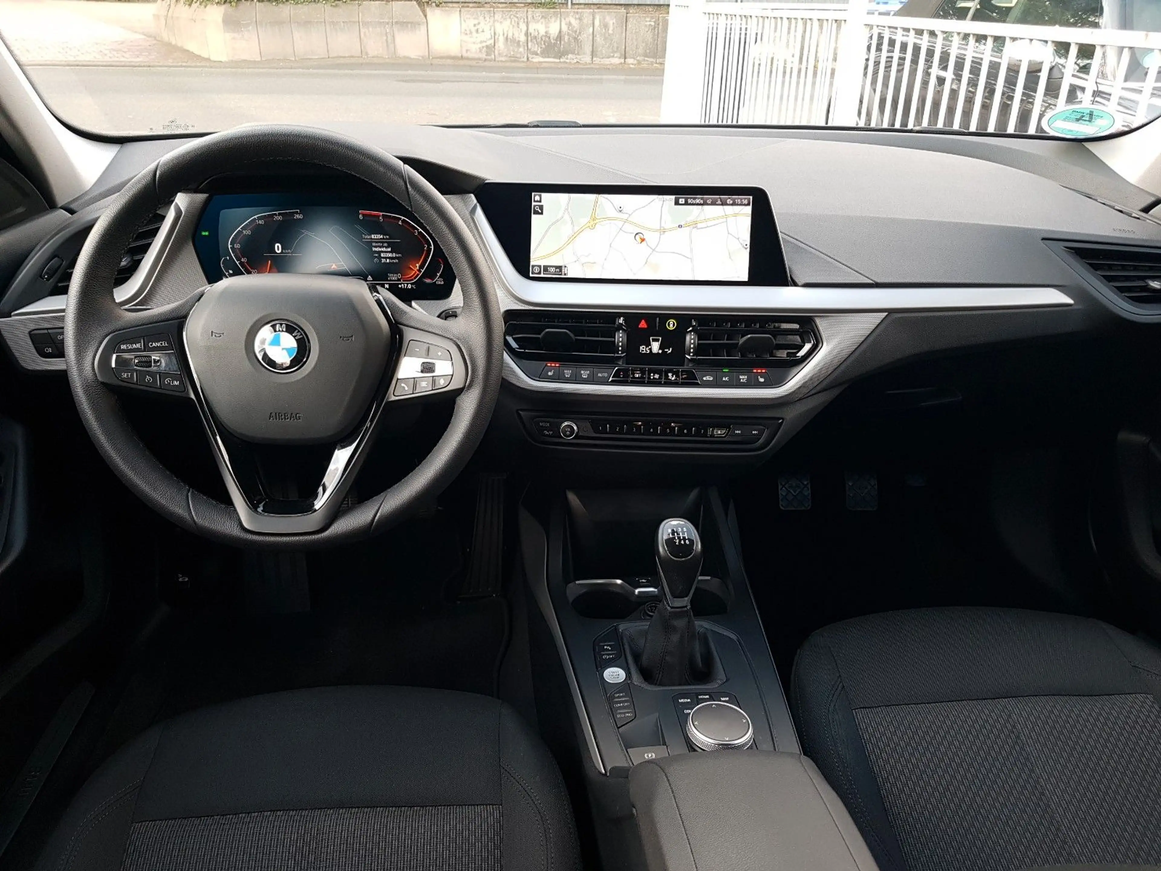 BMW 118 d Advantage Navi AHK Kamera LED Sitzheizung — photo 15
