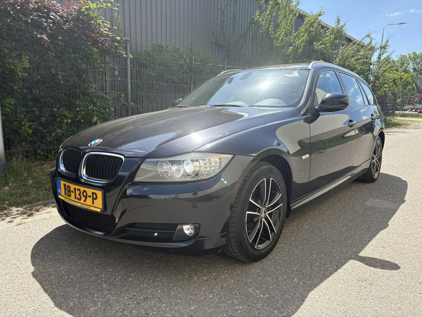 BMW 318 3-serie Touring 318i Business Line / AUTOMAAT / PA Schwarz - 1
