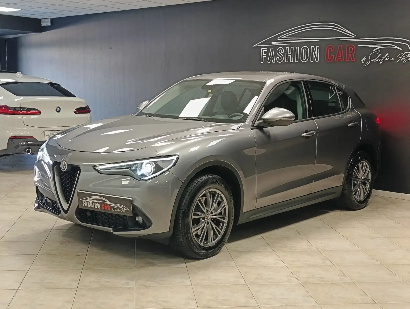 Alfa Romeo Stelvio Stelvio 2017 2.2 t Executive Q4 210cv auto Grau - 2