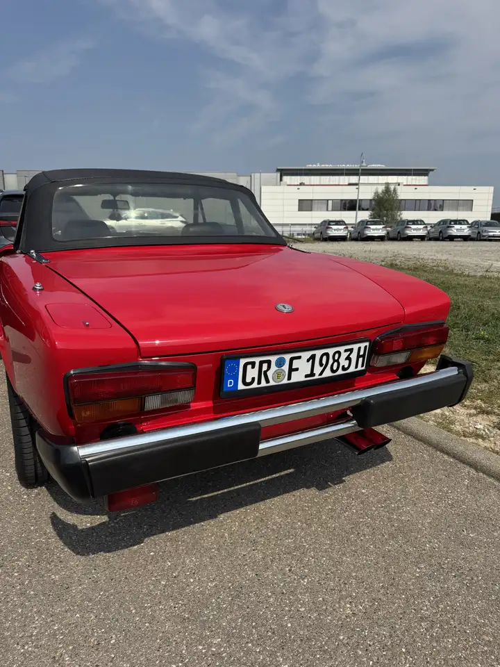 Fiat 124 Spider Pininfarina, foto 3