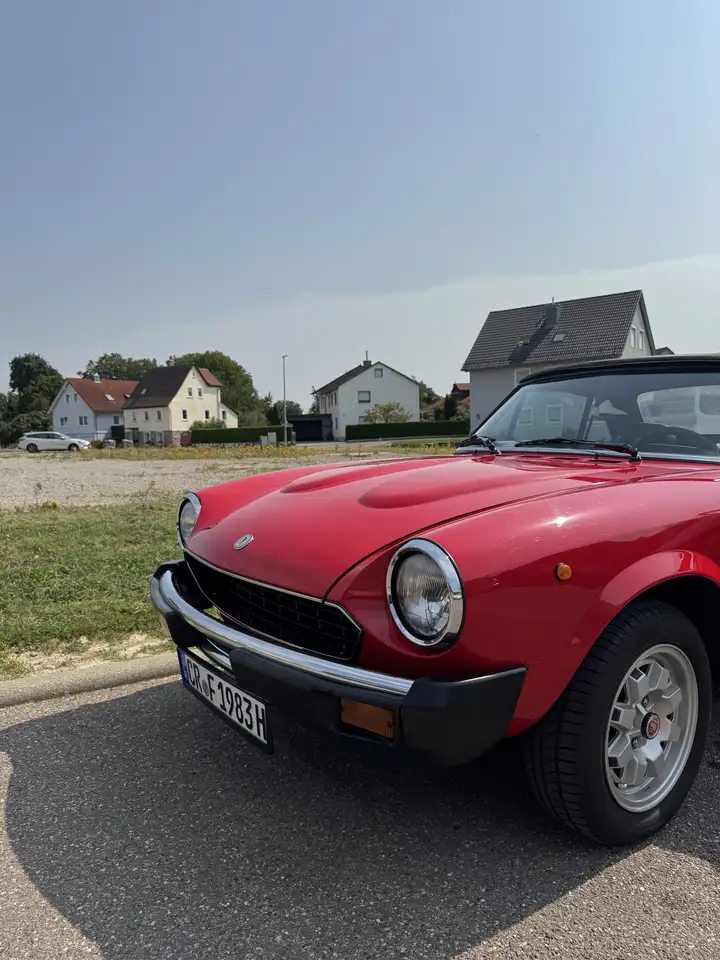 Fiat 124 Spider Pininfarina, foto 2