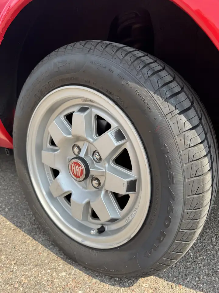 Fiat 124 Spider Pininfarina, foto 11