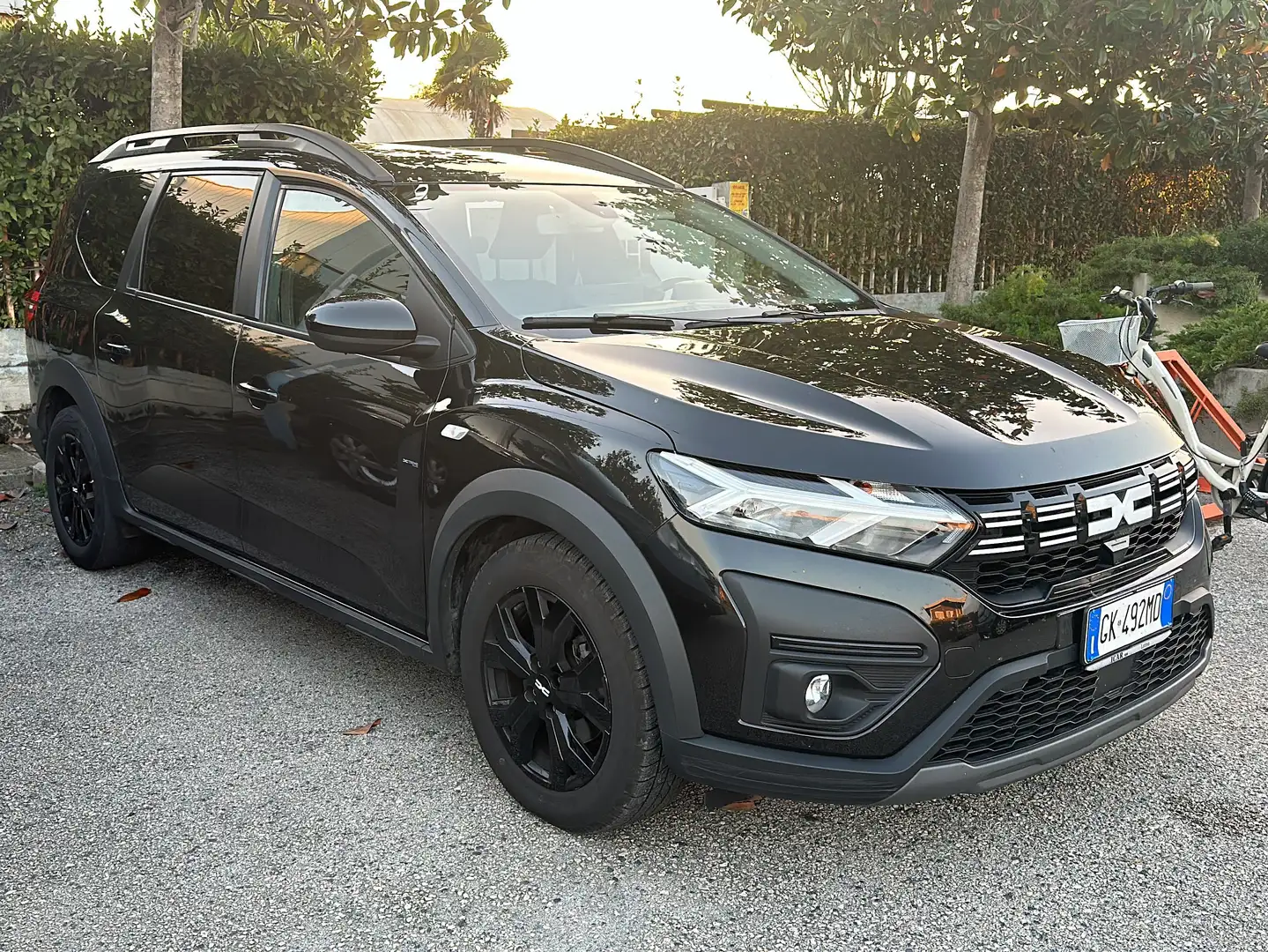 Dacia Jogger Jogger 1.0 tce Extreme UP Gpl 100cv 7 posti Nero - 2