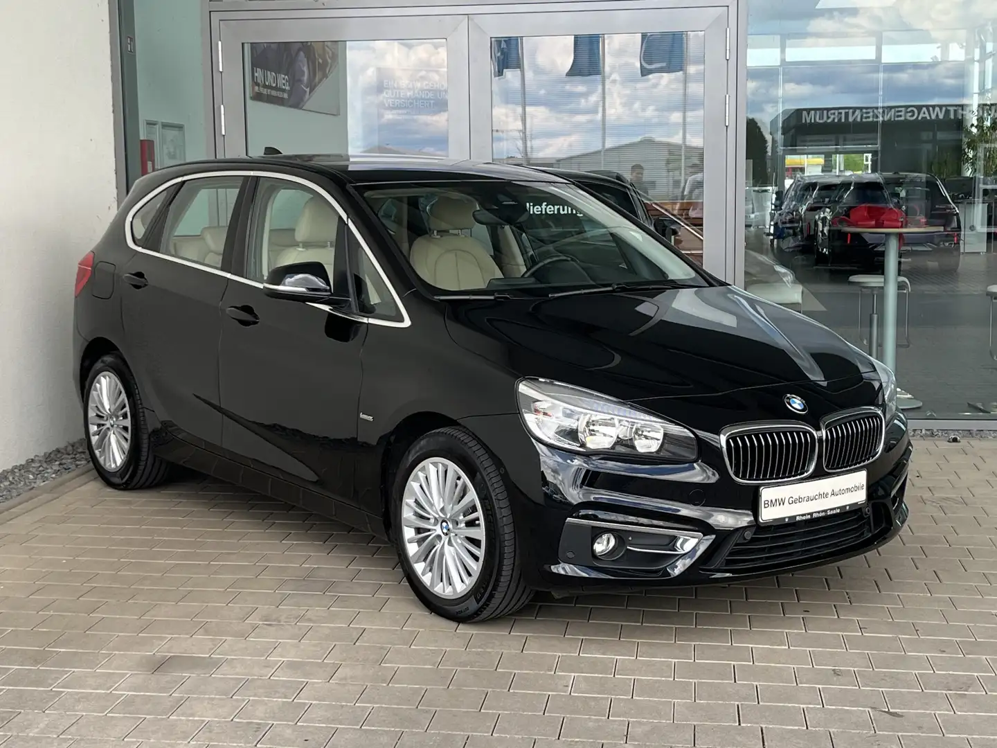 BMW 220 i Active Tourer Luxury Line Navi.Tempo.Leder Nero - 2