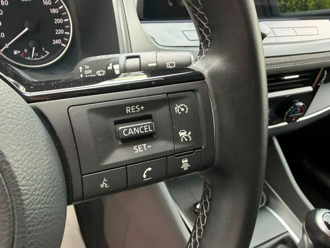 Nissan Qashqai MHEV 140 CV Acenta LED ACC KEYLESS 17, миниатюра 16