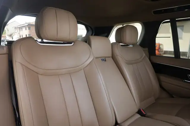 Land Rover Range Rover view 15