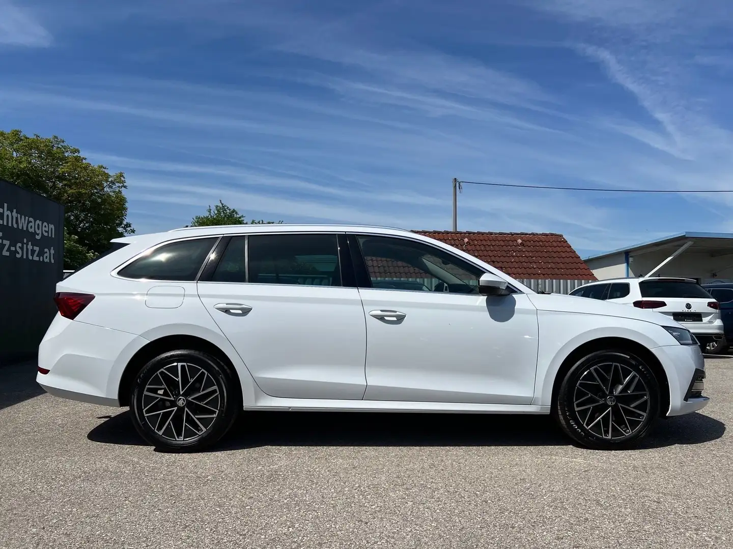 Skoda Octavia Combi 2,0 TDI Style 4x4 DSG | NP: €48.000 Weiß - 2