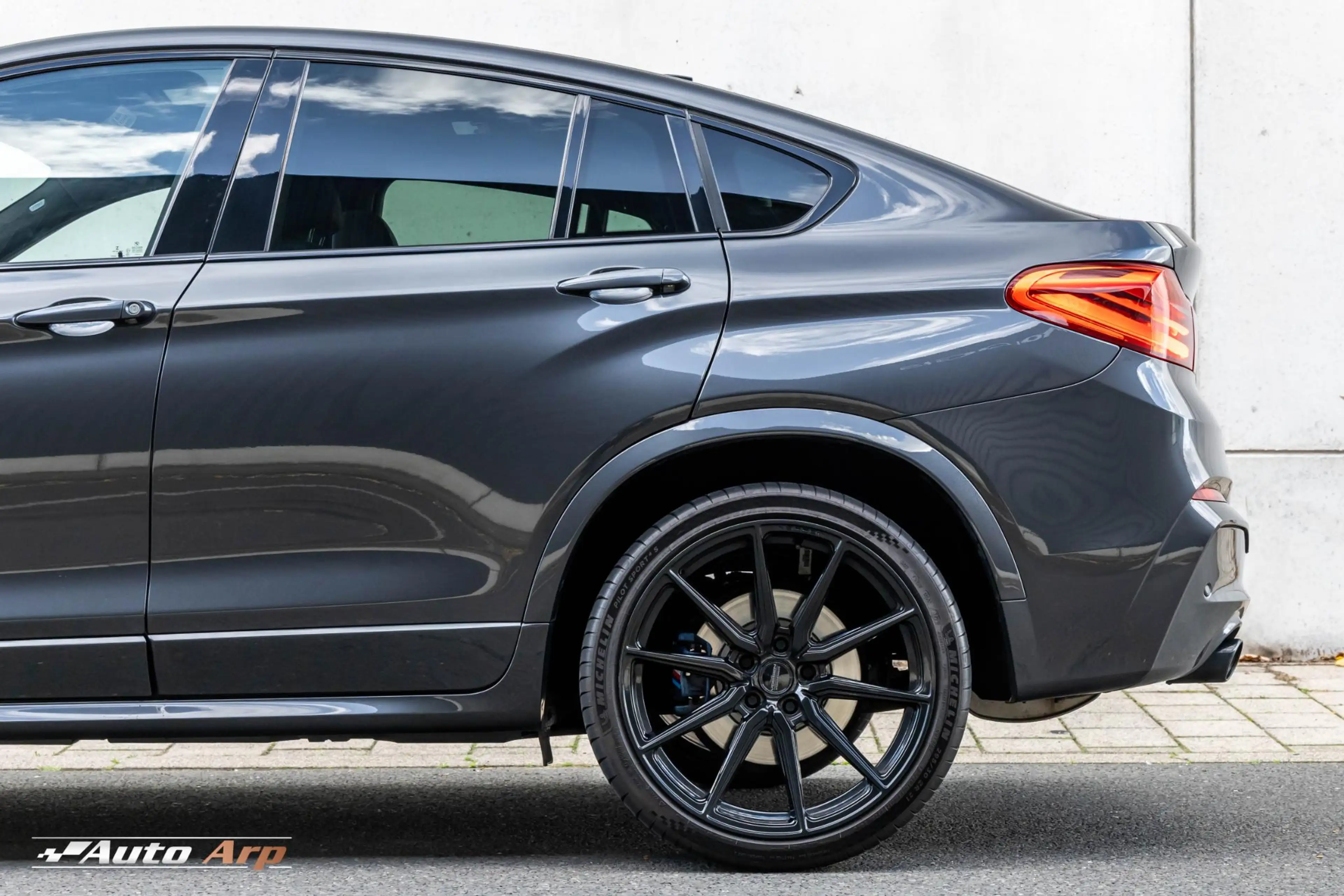 BMW X4 M40i Centennial High Executive — photo 11
