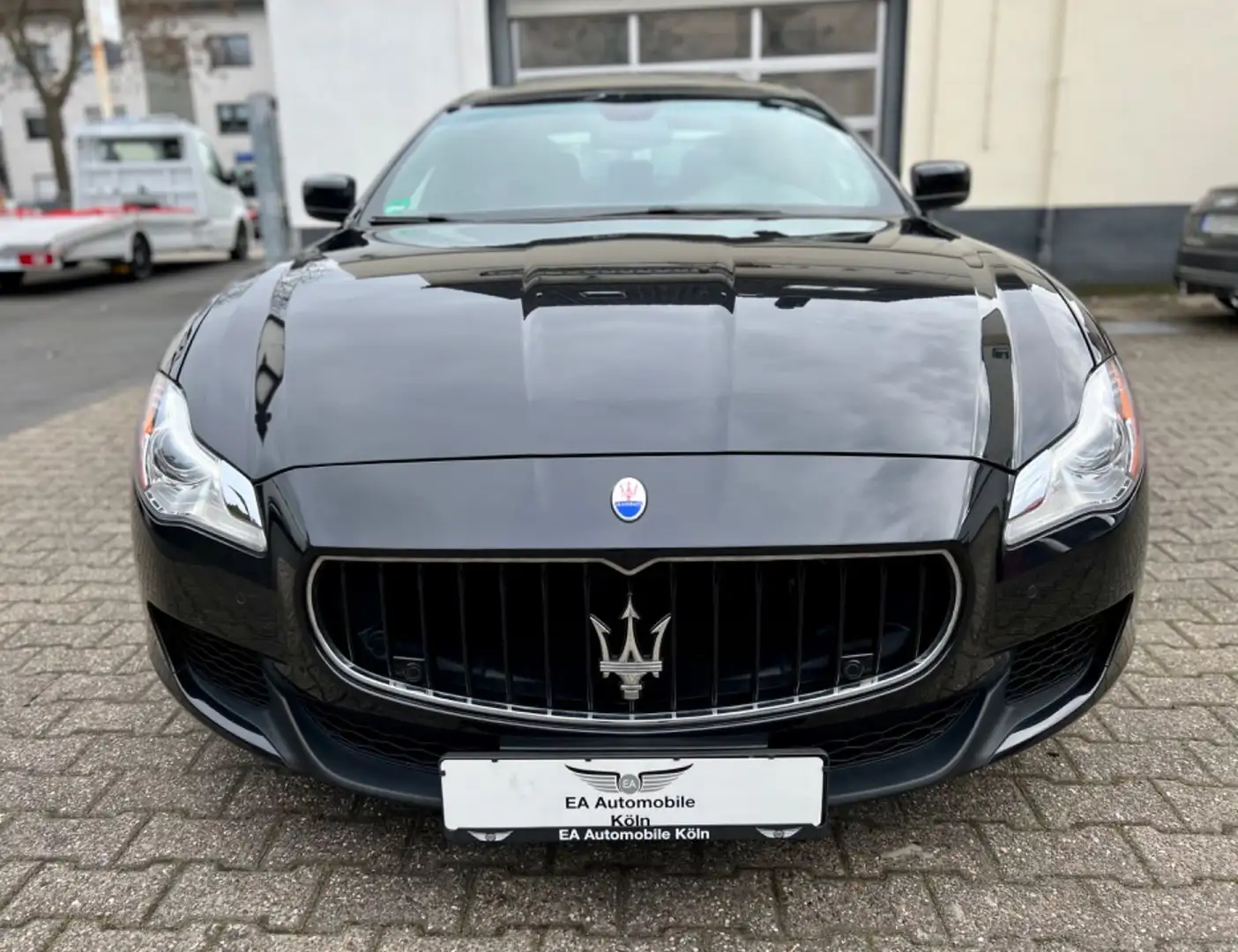 Maserati Quattroporte S Q4*2.HAND*LEDER*SPORTABGAS*KAMERA Black - 2