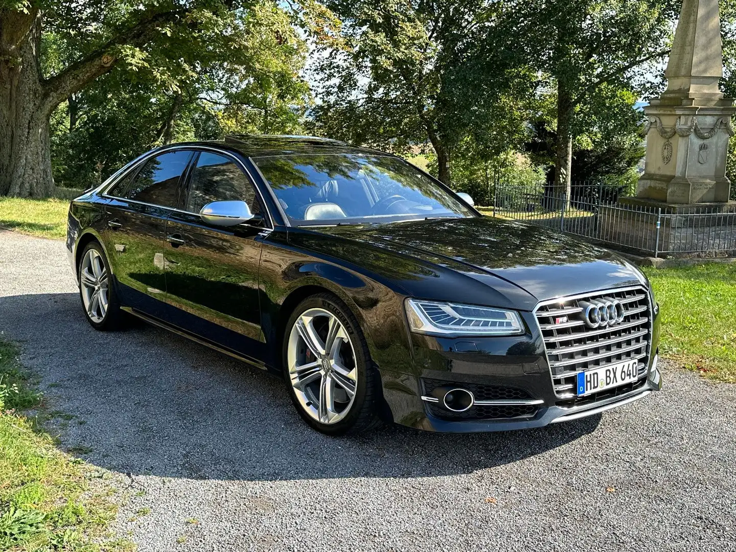 Audi S8 4.0 TFSI QUATTRO MATRIX LED TV 360° KAMERA Schwarz - 1