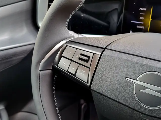 Opel Mokka-E view 13