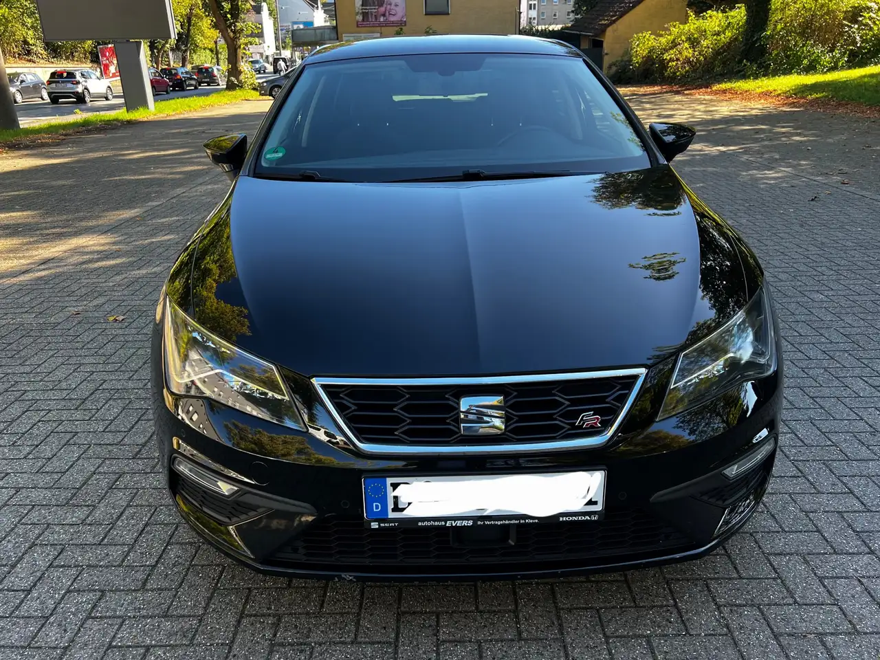 SEAT Leon FR/LED/Beats/Kamera — photo 1 of 11