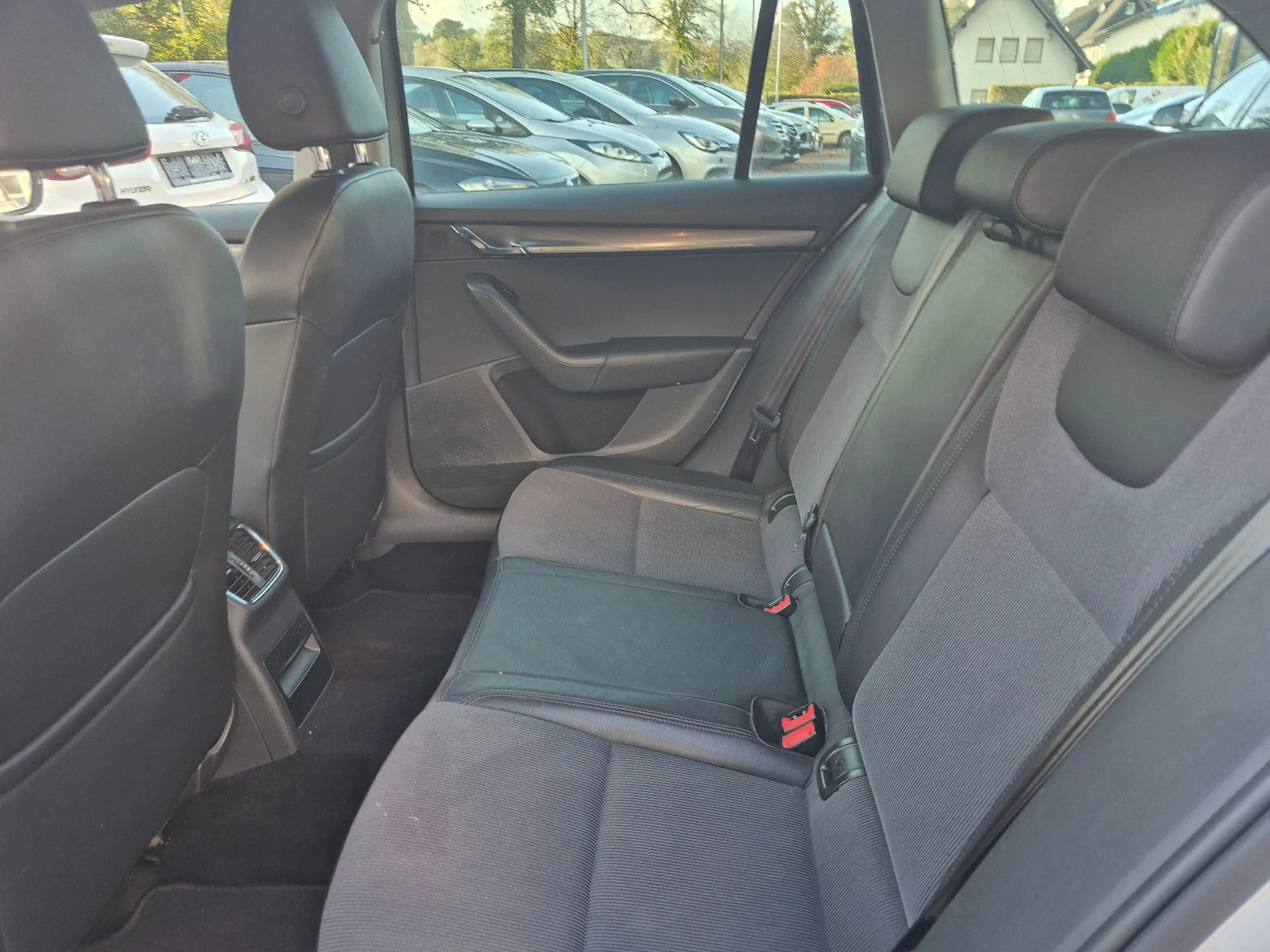 Skoda Octavia Combi Style — photo 7