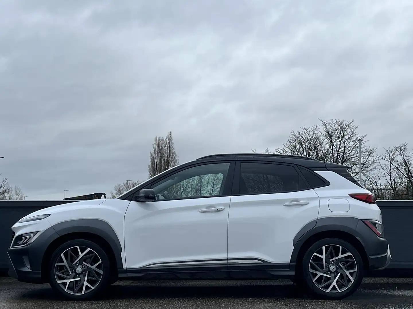 Hyundai KONA 1.6 GDI HEV Premium | Lederen bekleding | Trekhaak Bianco - 2