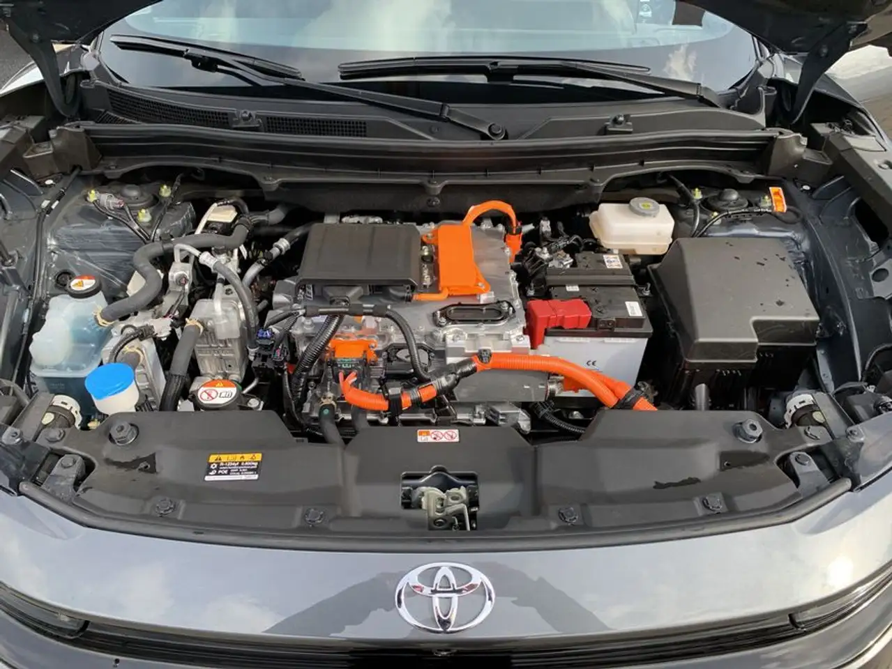 Toyota Urban Cruiser 61kWh Lounge 128 kW, 5-türig (Strom) 8