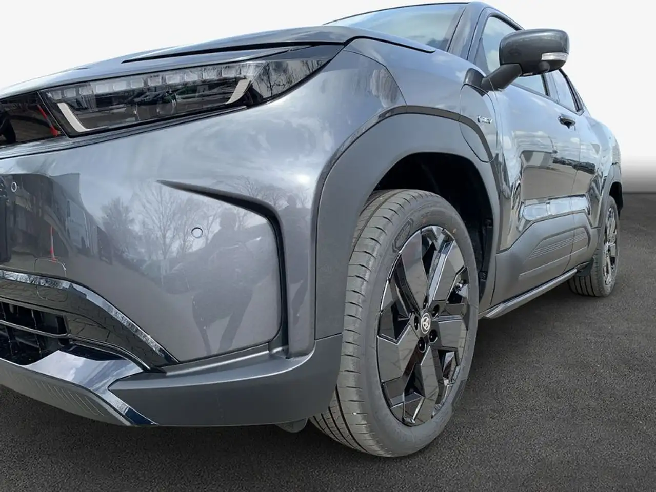 Toyota Urban Cruiser 61kWh Lounge 128 kW, 5-türig (Strom) 6