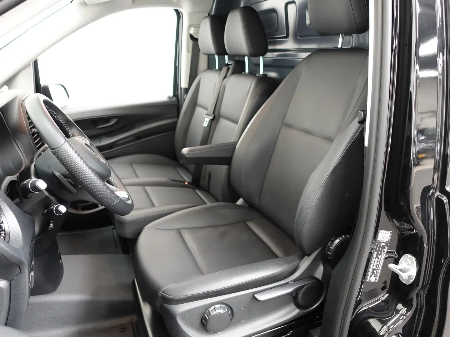 Mercedes-Benz Vito 114 CDI Lang Automaat Airco Bluetooth Camera Trekh Noir - 2