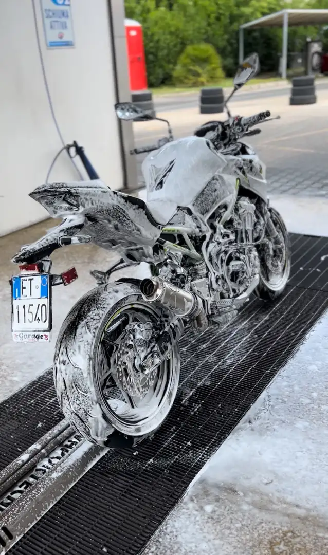 Kawasaki Z 900 Blanc - 2