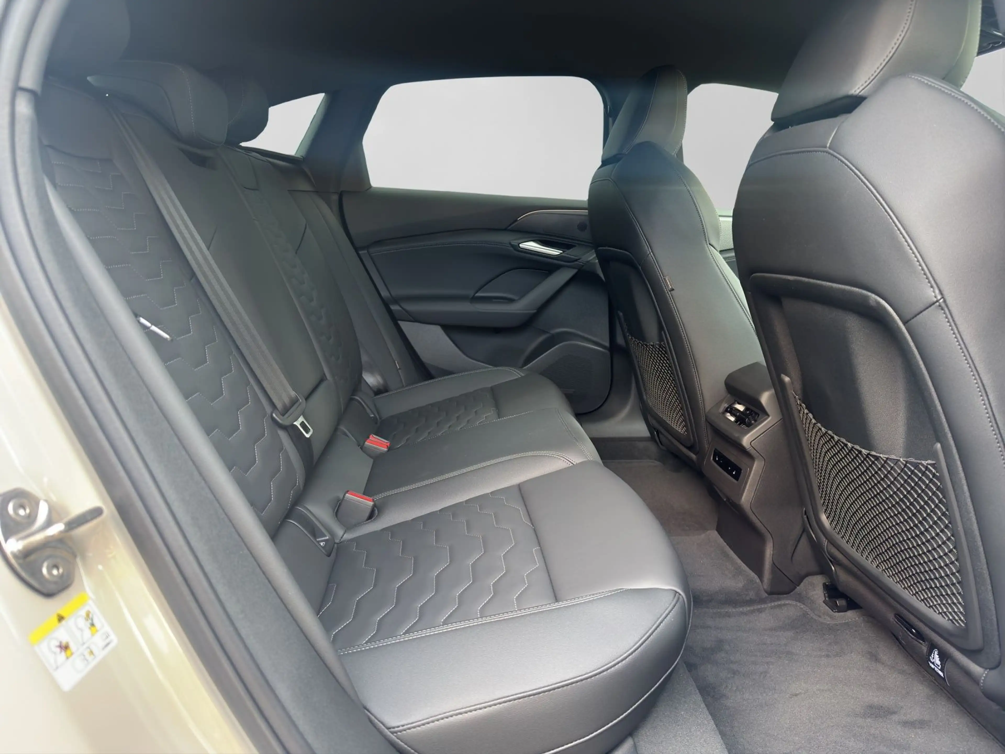 Audi A6 e-tron A6 e-tron Sportback Q 2x S LINE LM21 AHK LUFT 36 — photo 6