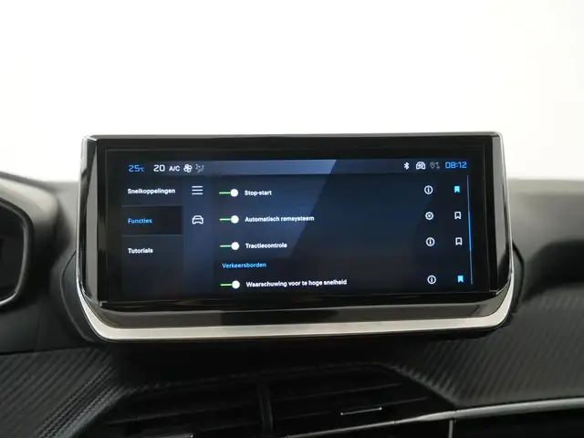 Peugeot 208 view 19