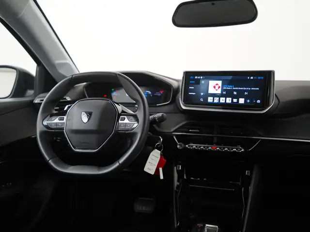 Peugeot 208 view 5