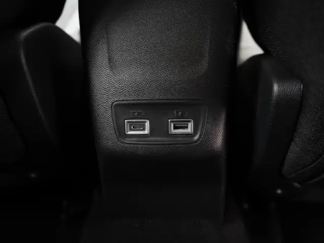 Peugeot 208 view 27
